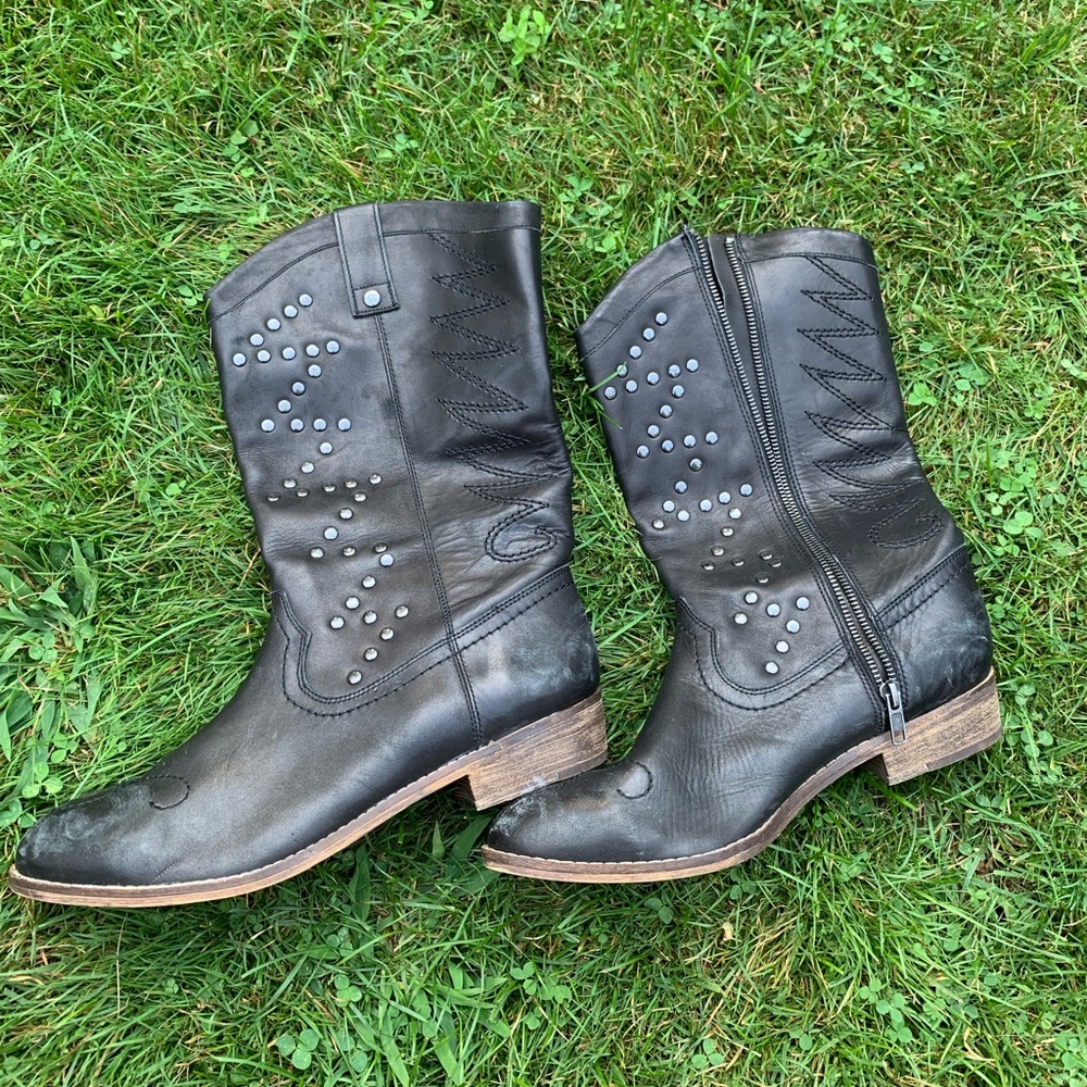 Mia limited edition black boots, boho/western